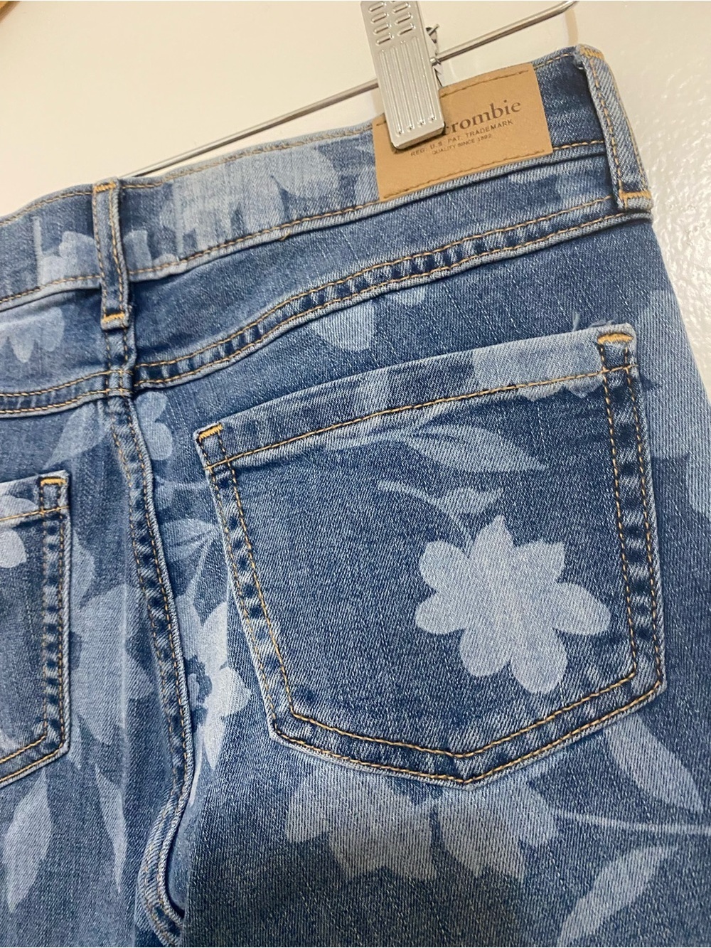 abercrombie kids Blue Floral Flare Jeans - Picture 4 of 5